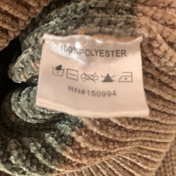 NIKKA K Freddy Tan and Green Crop Top - Picture 13 of 13